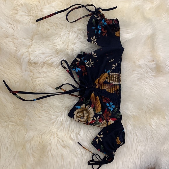 Set.. - Picture 2 of 5